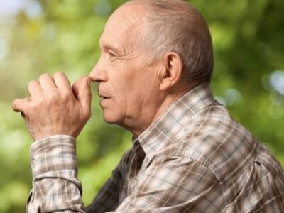 Αλτσχάιμερ: Το πρώιμο σύμπτωμα που αποκα...