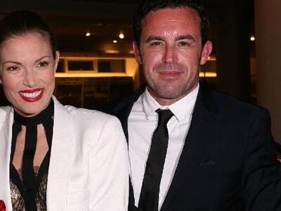 Το τρυφερό φιλί της Βίκυς Καγιά στον αγα...