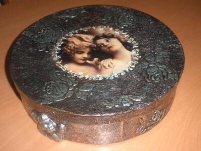 Συνεχίζονται οι εγγραφές στα εργαστήρια ...