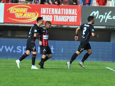 Στις πιο εμπορικές ομάδες της Football L...