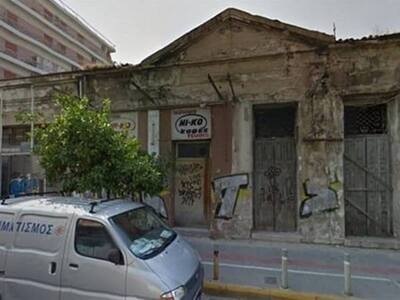 Οι αποθήκες Κόλλα στην Αγίου Ανδρέου ξαν...