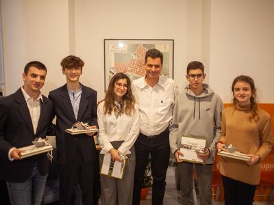 Ο Πέτρος Ψωμάς τίμησε νέους πατρινούς με...