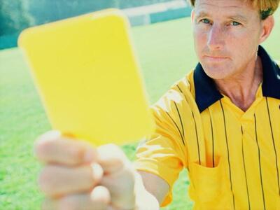 Τέλος στην "εκβιαστικές" κίτρινες κάρτες