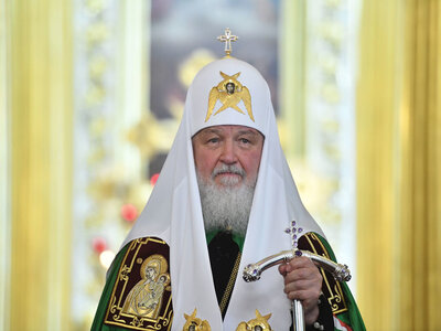 Ρωσία: Ο πατριάρχης Μόσχας Κύριλλος γλίσ...