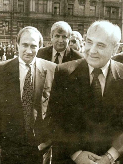 Ένα ιστορικό στιγμιότυπο με τον Βλαντιμίρ Πούτιν