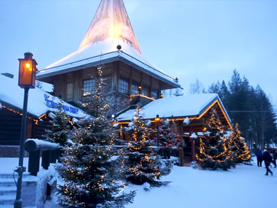 Το χωριό του Άη Βασίλη στο Ροβανιέμι με ...