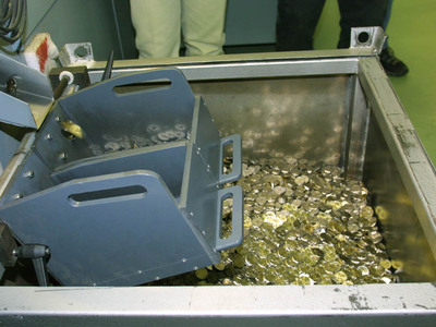 Μήνυση για τις φήμες  περί επιστροφής στη δραχμή