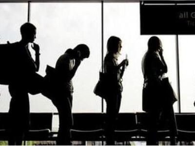 100.000 Ελληνόπουλα θέλουν να φύγουν για...