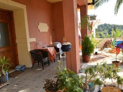 Κέρκυρα: Δύο «αποχαιρετιστήριες» επιστολ...