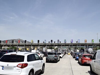 Αγίου Πνεύματος: Πάνω από 200.000 οχήματ...