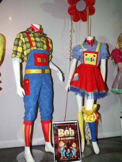 GROUP 9 - ΒΟΒ AND THE SEXY BUILDERS