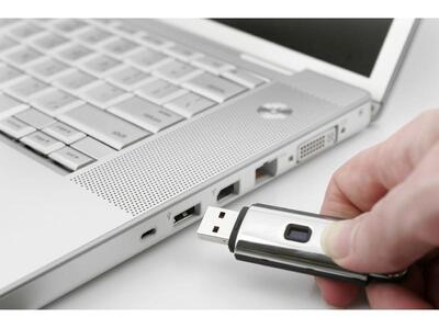 Επτά στους δέκα Έλληνες χρησιμοποιούν πε...