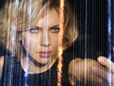 Με την ταινία "Lucy" η έναρξη ...