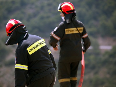 Έσβησε άμεσα η φωτιά στο Προάστιο