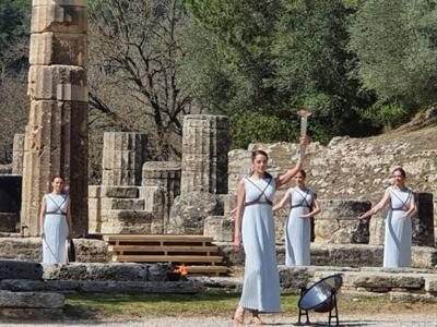 Ανάβει η Φλόγα στην Αρχαία Ολυμπία σήμερ...