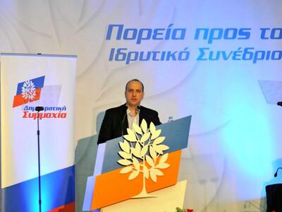 Ο Γιάννης Οικονόμου πάει για Γραμματέας ...