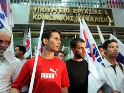 Το ΠΑΜΕ μπλόκαρε τη συνάντηση Βρούτση - Τροϊκανών