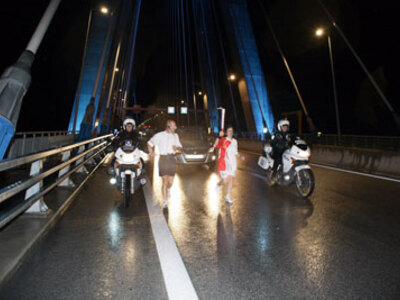 Λαμπαδηδρόμοι στη Γέφυρα Κατσικόπουλος και Φούρας