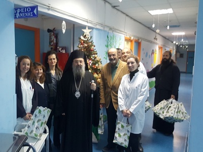 Πάτρα: Επισκέψεις του Μητροπολίτη Χρυσόσ...