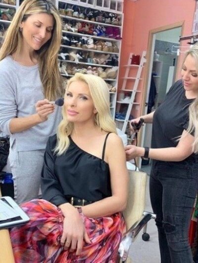 Παλιότερη φωτογραφία από το γεμάτο τότε καμαρίνι