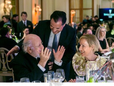 Το ζεύγος Διονύση Σαββόπουλου με τον Αδω...