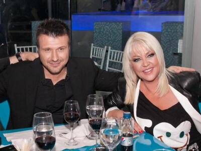 Γιάννης Πλούταρχος, Ρούλα Κορομηλά