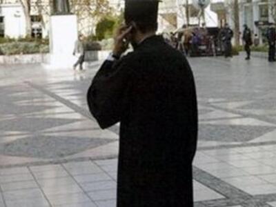 Απίστευτο! Παιδόφιλος ιερέας «εμφανιζότα...