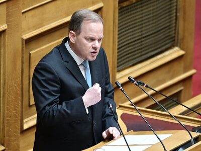 Τέμπη- Καραμανλής στην Προανακριτική: Θέ...