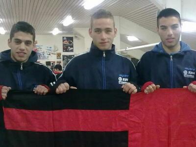 Πυχμαχία: Τέσσερις "κοκκινόμαυροι&q...