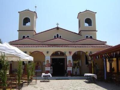 Πανηγυρίζει ο ιερός ναός Κοίμησης Θεοτόκ...