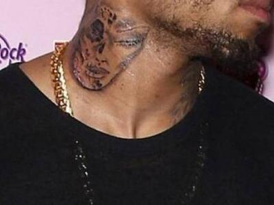 Προκαλεί με το νέο του tattoo!