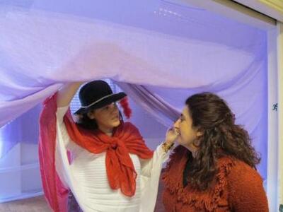 Το θεατρικό παραμύθι "Ο Ασχημάνθρωπ...