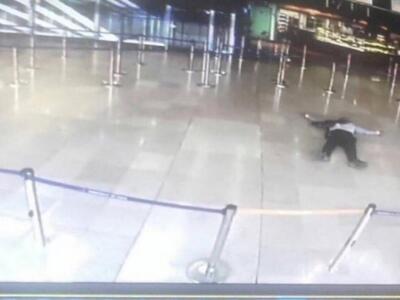 Γαλλία: Το ίδιο πρόσωπο πίσω από τις δύο...