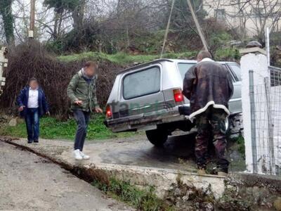 Καλάβρυτα: Νεκροφόρα κατέληξε στο χαντάκι