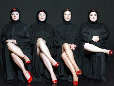 Ελληνική Θεαμάτων: παρέλαση αστεριών στ...