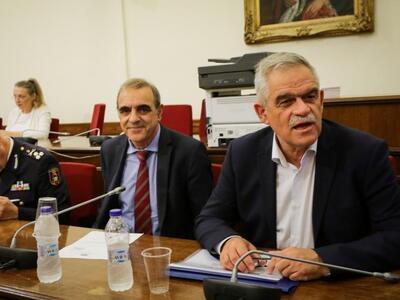 "Ντόμινο" παραιτήσεων και αλλα...