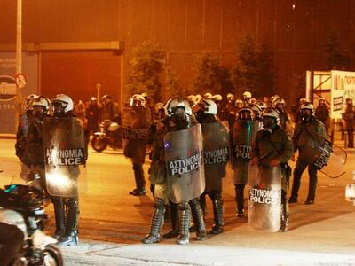 Οι αστυνομικοί ζητούν τη σύλληψη του περ...