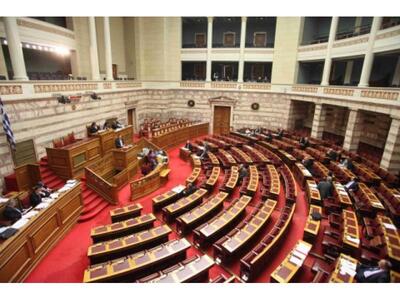 Αναδρομικά: Ο Πετσάλνικος δεν δίνει στη ...