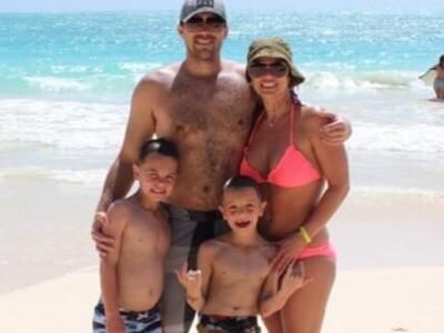 B. Spears: Βγάζει silly face φωτογραφίες...