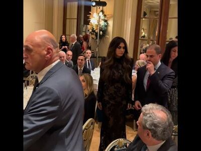 Dailymail: Η μαύρη see through τουαλέτα ...