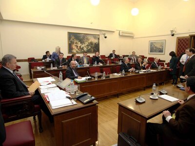 "Μύλος" στις Εξεταστικές που έ...