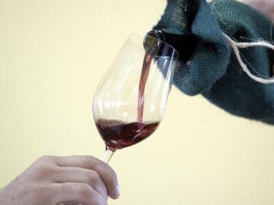 Κρασί με γεύση κόκα κόλα παρασκευάζεται στη Γαλλία