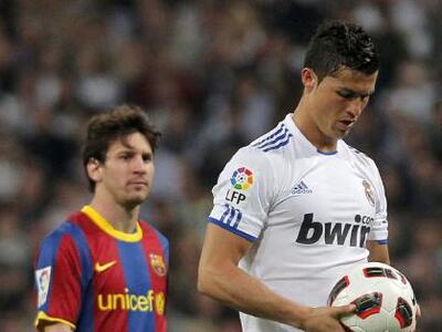 Έφτασε η ώρα (20.50) η Μπαρτσελόνα υποδέ...