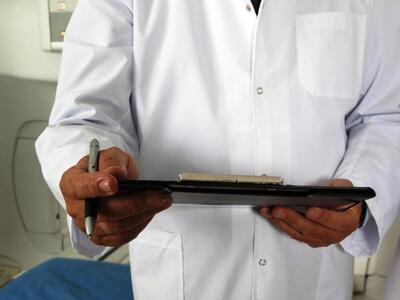 Απέσυρε την υποψηφιότητα του από τον Ιατ...