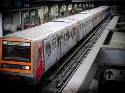 ΗΣΑΠ: Ακινητοποιήθηκε συρμός στο Μοναστη...