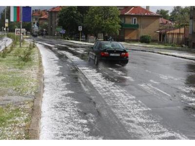 Πνίγεται στις βροχές η Βουλγαρία