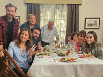 Το σόι σου: Το πρώτο τραπέζι των Χαμπέων...