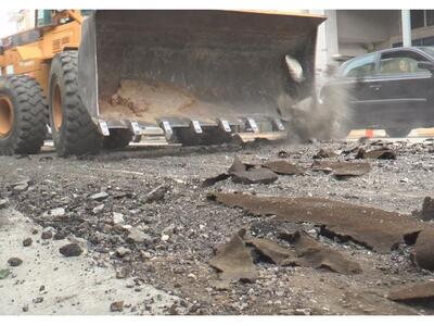 Πάτρα: Εργασίες αποξήλωσης του ασφαλτοτά...