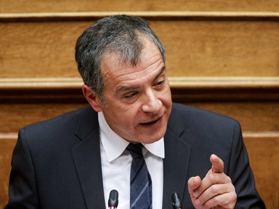 Στην Πάτρα απόψε ο Σταύρος Θεοδωράκης 