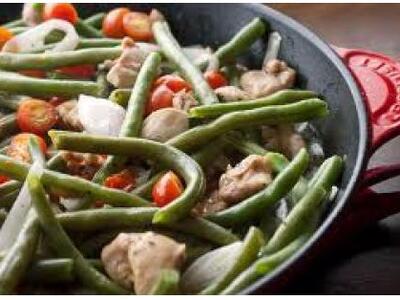 Γαλοπούλα με φρέσκα φασολάκια και ντοματίνια!